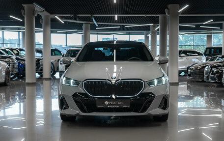 BMW 5 серия, 2025 год, 6 800 000 рублей, 3 фотография