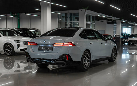 BMW 5 серия, 2025 год, 6 800 000 рублей, 4 фотография