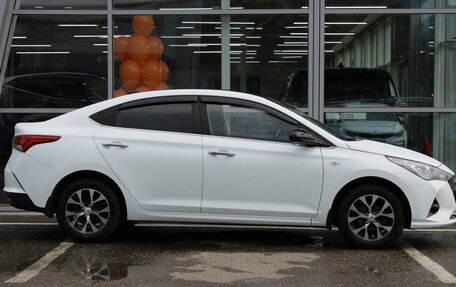 Hyundai Solaris II рестайлинг, 2021 год, 1 680 000 рублей, 5 фотография