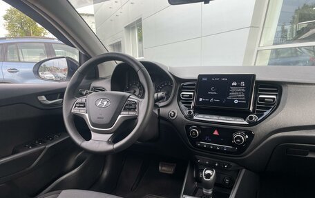 Hyundai Solaris II рестайлинг, 2021 год, 1 680 000 рублей, 11 фотография