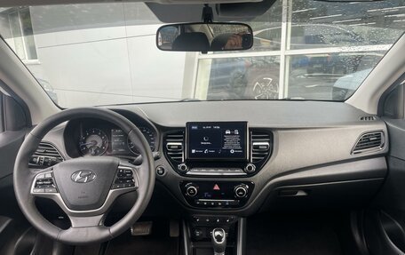 Hyundai Solaris II рестайлинг, 2021 год, 1 680 000 рублей, 12 фотография