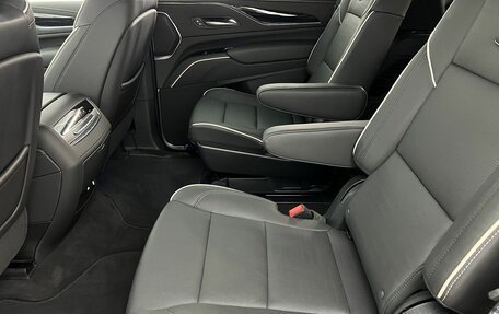 Cadillac Escalade V, 2023 год, 10 500 000 рублей, 12 фотография