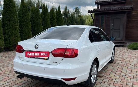 Volkswagen Jetta VI, 2013 год, 850 000 рублей, 4 фотография