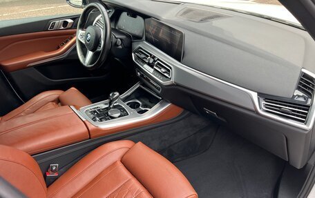 BMW X5, 2019 год, 5 500 000 рублей, 13 фотография