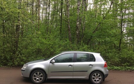 Volkswagen Golf V, 2004 год, 425 000 рублей, 3 фотография