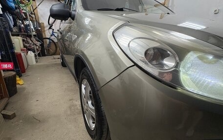Renault Sandero I, 2013 год, 520 000 рублей, 2 фотография