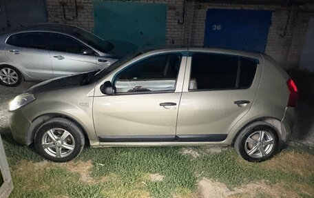 Renault Sandero I, 2013 год, 520 000 рублей, 18 фотография