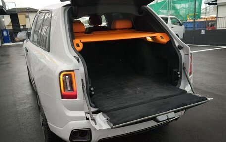 Rolls-Royce Cullinan, 2025 год, 45 500 000 рублей, 10 фотография