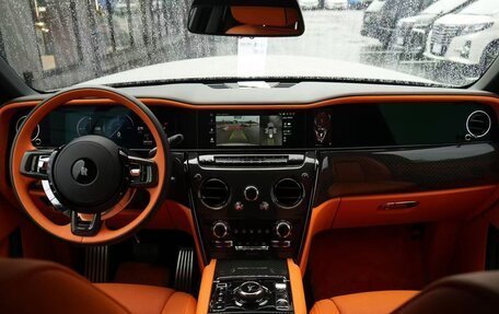 Rolls-Royce Cullinan, 2025 год, 45 500 000 рублей, 11 фотография