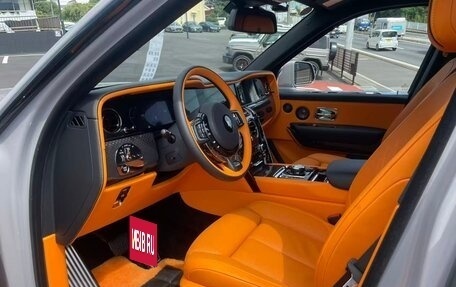 Rolls-Royce Cullinan, 2025 год, 45 500 000 рублей, 13 фотография