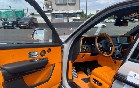 Rolls-Royce Cullinan, 2025 год, 45 500 000 рублей, 23 фотография