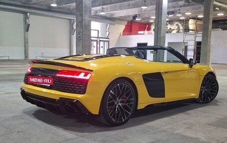 Audi R8, 2019 год, 16 990 000 рублей, 5 фотография