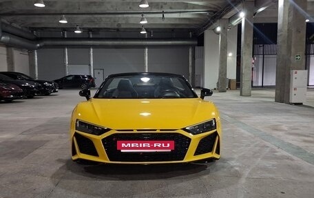 Audi R8, 2019 год, 16 990 000 рублей, 2 фотография