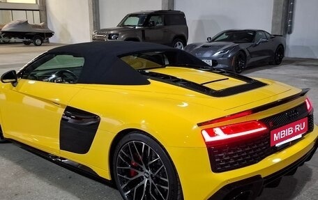 Audi R8, 2019 год, 16 990 000 рублей, 7 фотография