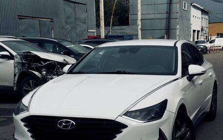 Hyundai Sonata VIII, 2021 год, 1 350 000 рублей, 2 фотография