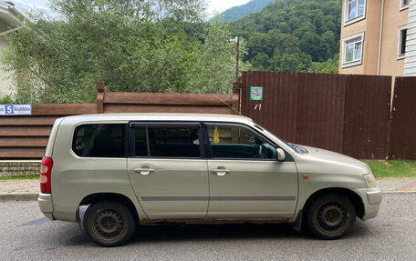 Toyota Succeed I рестайлинг, 2003 год, 490 000 рублей, 4 фотография