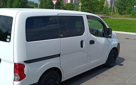 Nissan NV200, 2016 год, 1 700 000 рублей, 10 фотография