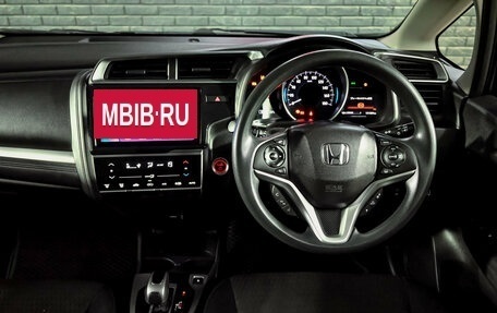 Honda Fit III, 2018 год, 1 320 000 рублей, 15 фотография