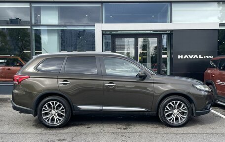 Mitsubishi Outlander III рестайлинг 3, 2015 год, 1 569 000 рублей, 4 фотография