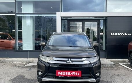 Mitsubishi Outlander III рестайлинг 3, 2015 год, 1 569 000 рублей, 2 фотография
