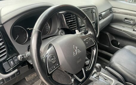 Mitsubishi Outlander III рестайлинг 3, 2015 год, 1 569 000 рублей, 14 фотография