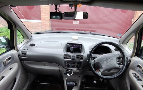 Toyota Corolla Spacio II, 1997 год, 400 000 рублей, 6 фотография