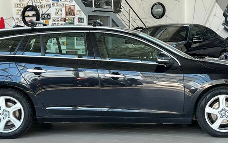 Volvo V60 I, 2011 год, 1 050 000 рублей, 2 фотография