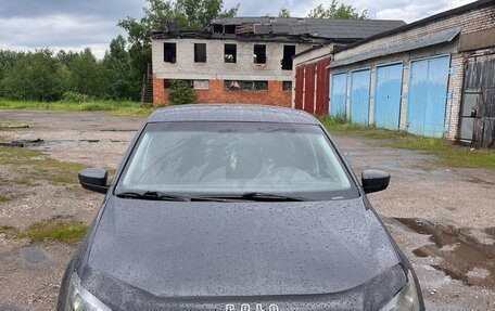 Volkswagen Polo VI (EU Market), 2011 год, 700 000 рублей, 2 фотография