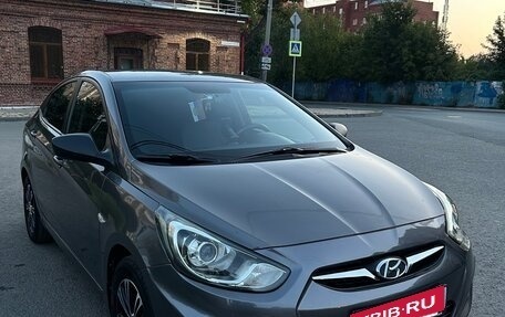 Hyundai Solaris II рестайлинг, 2011 год, 850 000 рублей, 2 фотография