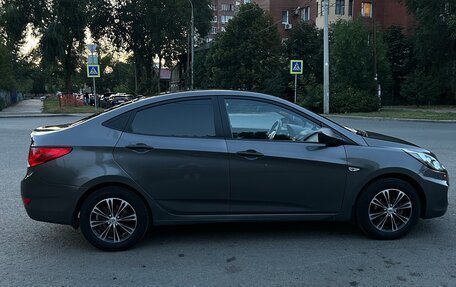 Hyundai Solaris II рестайлинг, 2011 год, 850 000 рублей, 7 фотография