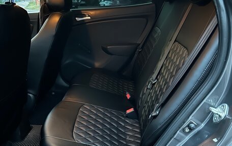 Hyundai Solaris II рестайлинг, 2011 год, 850 000 рублей, 23 фотография