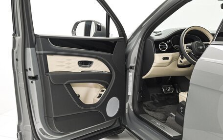 Bentley Bentayga I, 2025 год, 23 500 000 рублей, 13 фотография