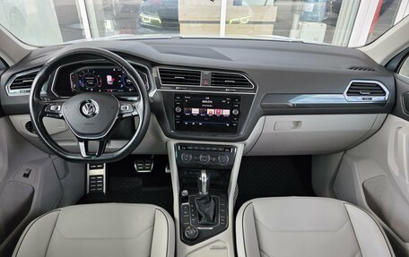 Volkswagen Tiguan II, 2019 год, 2 699 000 рублей, 6 фотография