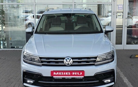 Volkswagen Tiguan II, 2019 год, 2 699 000 рублей, 2 фотография