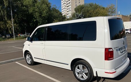 Volkswagen Caravelle T6 рестайлинг, 2018 год, 3 500 000 рублей, 20 фотография