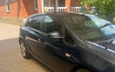 Opel Astra J, 2012 год, 660 000 рублей, 2 фотография