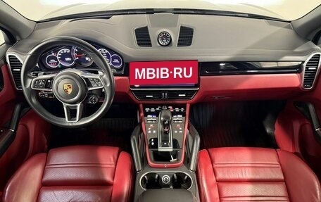 Porsche Cayenne III, 2020 год, 8 199 800 рублей, 10 фотография