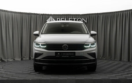 Volkswagen Tiguan II, 2021 год, 3 550 000 рублей, 3 фотография