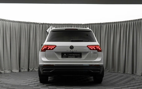 Volkswagen Tiguan II, 2021 год, 3 550 000 рублей, 6 фотография