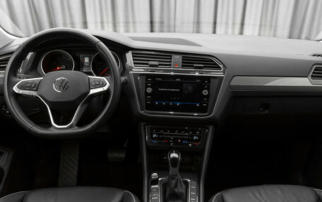 Volkswagen Tiguan II, 2021 год, 3 550 000 рублей, 8 фотография