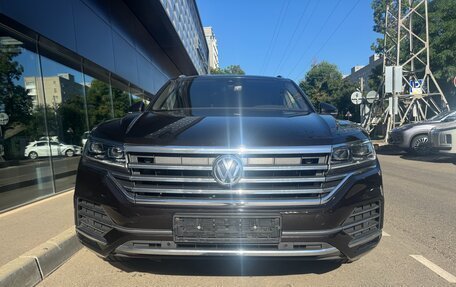 Volkswagen Touareg III, 2019 год, 4 200 000 рублей, 2 фотография