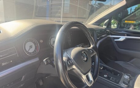 Volkswagen Touareg III, 2019 год, 4 200 000 рублей, 11 фотография