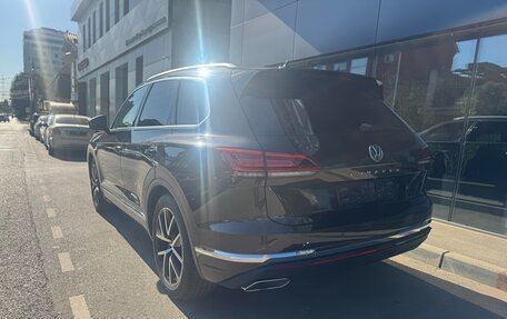Volkswagen Touareg III, 2019 год, 4 200 000 рублей, 7 фотография