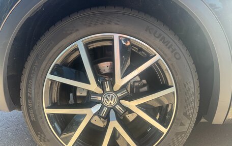Volkswagen Touareg III, 2019 год, 4 200 000 рублей, 26 фотография
