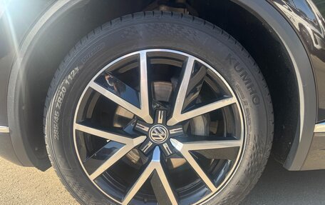 Volkswagen Touareg III, 2019 год, 4 200 000 рублей, 23 фотография