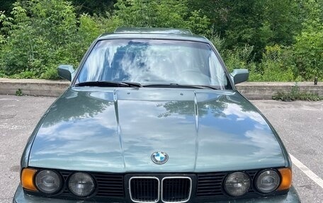 BMW 5 серия, 1988 год, 400 000 рублей, 1 фотография