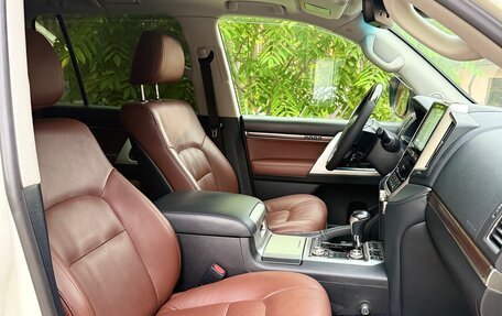 Toyota Land Cruiser 200, 2018 год, 7 400 000 рублей, 14 фотография