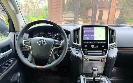 Toyota Land Cruiser 200, 2018 год, 7 400 000 рублей, 12 фотография