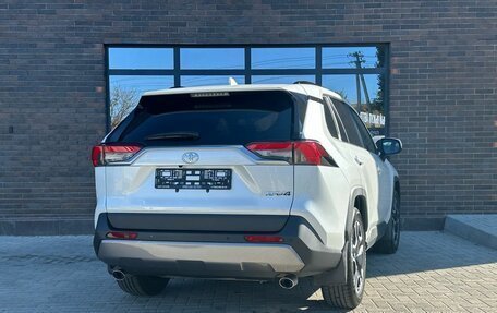 Toyota RAV4, 2022 год, 3 100 000 рублей, 4 фотография