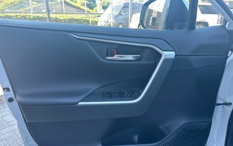 Toyota RAV4, 2022 год, 3 100 000 рублей, 11 фотография